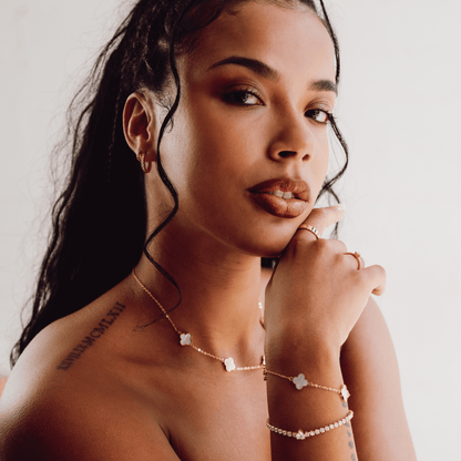 AVRA | Brazalete de Trébol Blanco