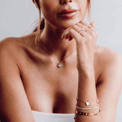 AVRA | Brazalete de Trébol Blanco