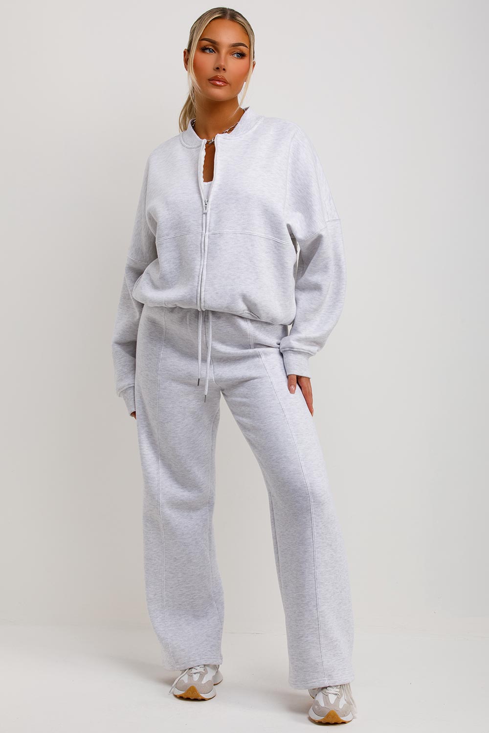 AVRA | Sudadera Bomber con Pantalones de Chándal Gris